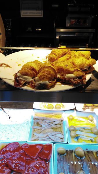 TAPAS怎麼點餐？西班牙巴賽隆納美食懶人包-tapas Cerveceria Catalana必點必吃推薦 @東南亞投資報告