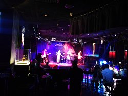 吉隆坡夜生活必去推薦排行榜   high翻天人氣夜店舞廳大搜集&#8211;Sky Bar、PS150、Pisco Bar、Live House @東南亞投資報告