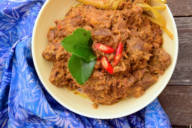 印尼棉蘭必吃美食推薦  超人氣正宗餐點懶人包整理—仁當牛肉、班蘭椰漿飯、酪梨咖啡 @東南亞投資報告